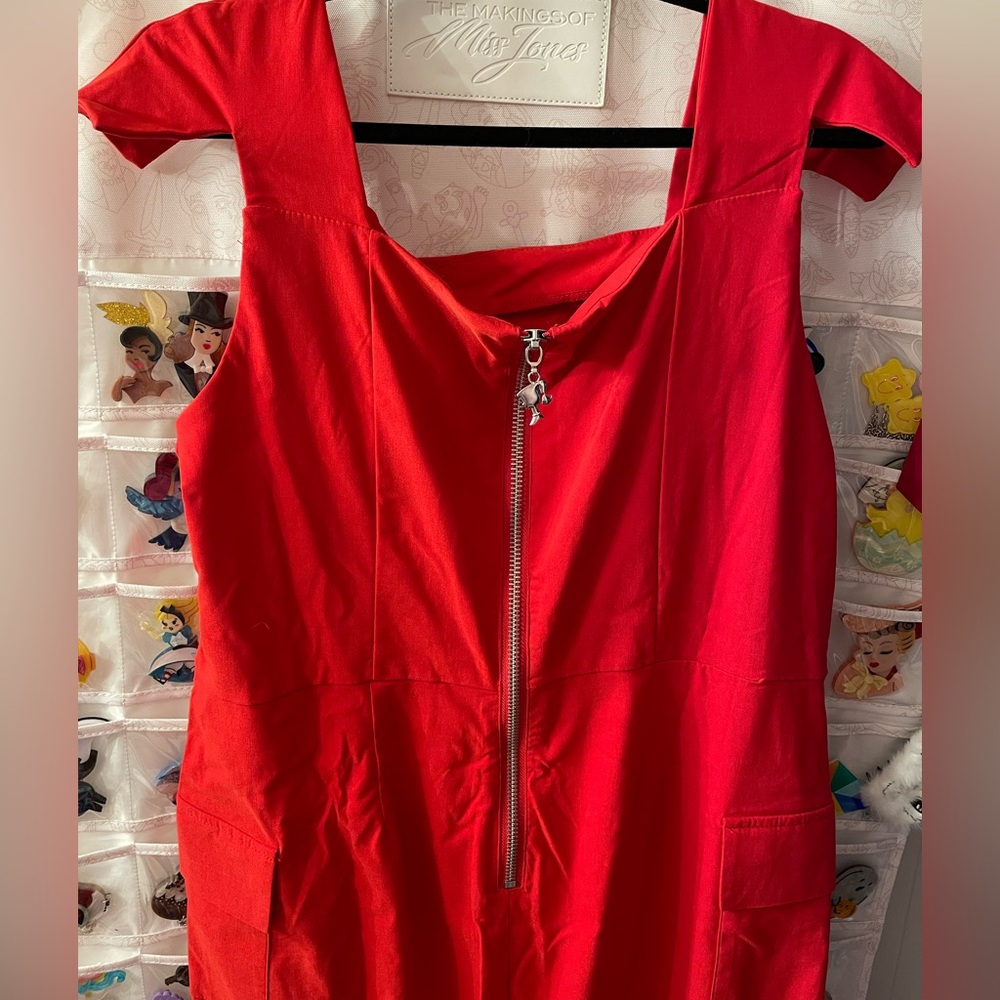 ❤️PRICE FIRM❤️Barbie™ Unique
Vintage Red Sheath
Sensation Wiggle Dress - Picture 10 of 16